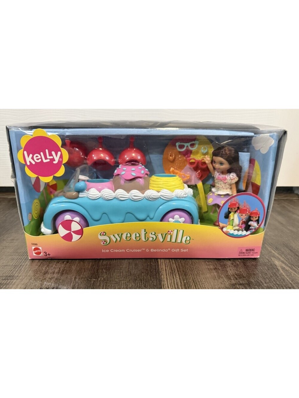 Kelly Sweetsville Ice Cream Cruiser & Belinda Gift Set 2003 Mattel C0589 Ages 3+